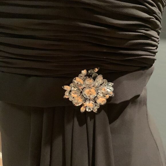 Morilee black gathered bodice crystal broach chiffon maxi, NWT, size 4 - Picture 6 of 11